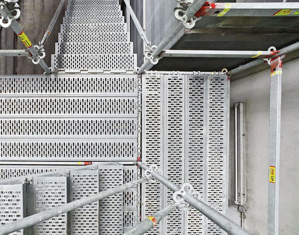 torre scala cantiere peri layher